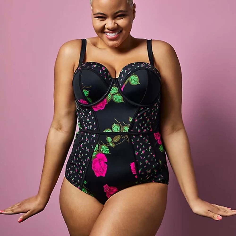 Torrid Betsey johnson rose one piece swimsuit sz 0